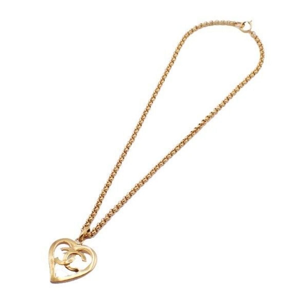 Chanel Vintage Cc Heart Pendant Long Metal Gold Gold_Plated Necklace Jewelry
